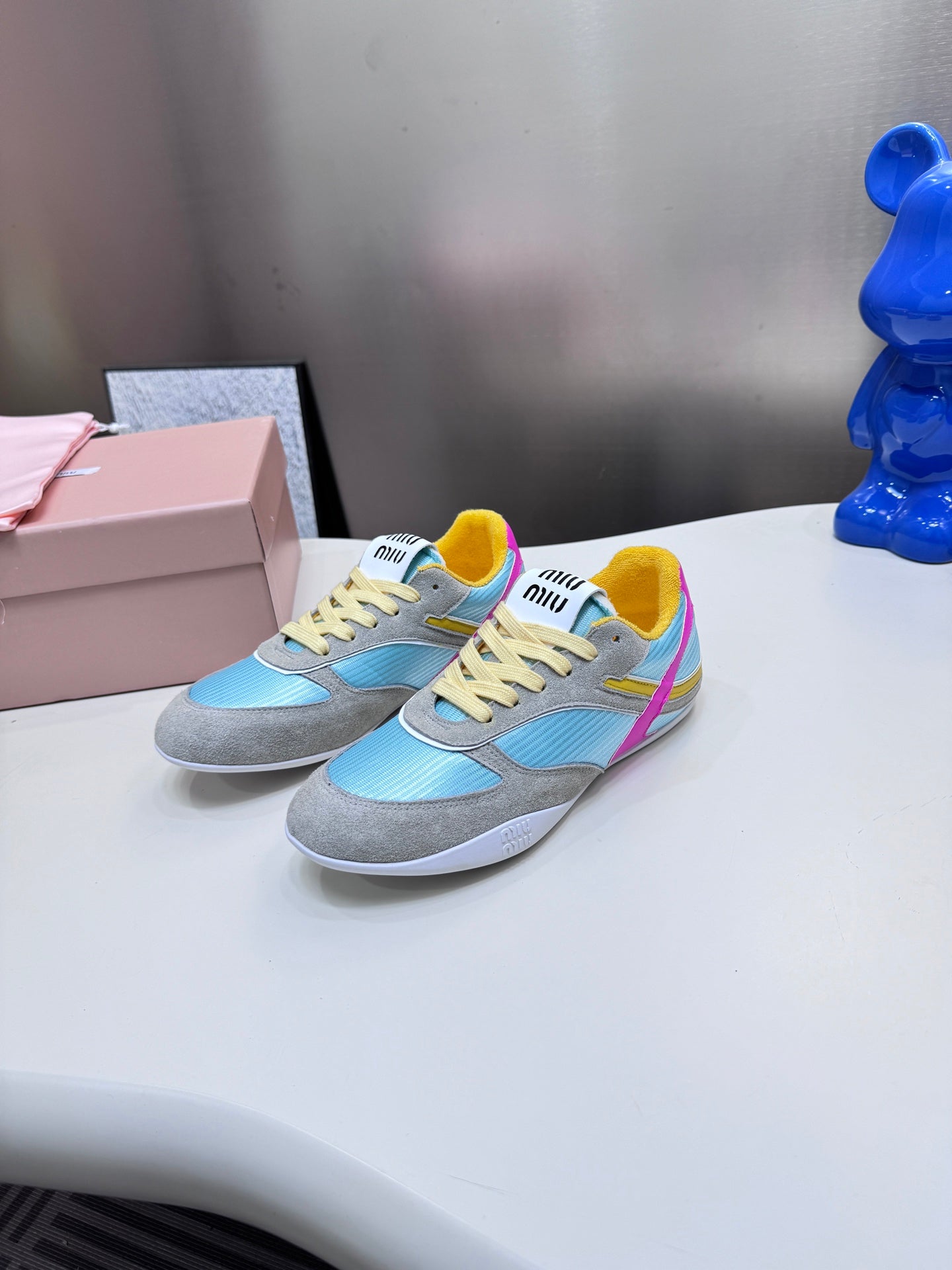 6105QA352Z Popular Shoes