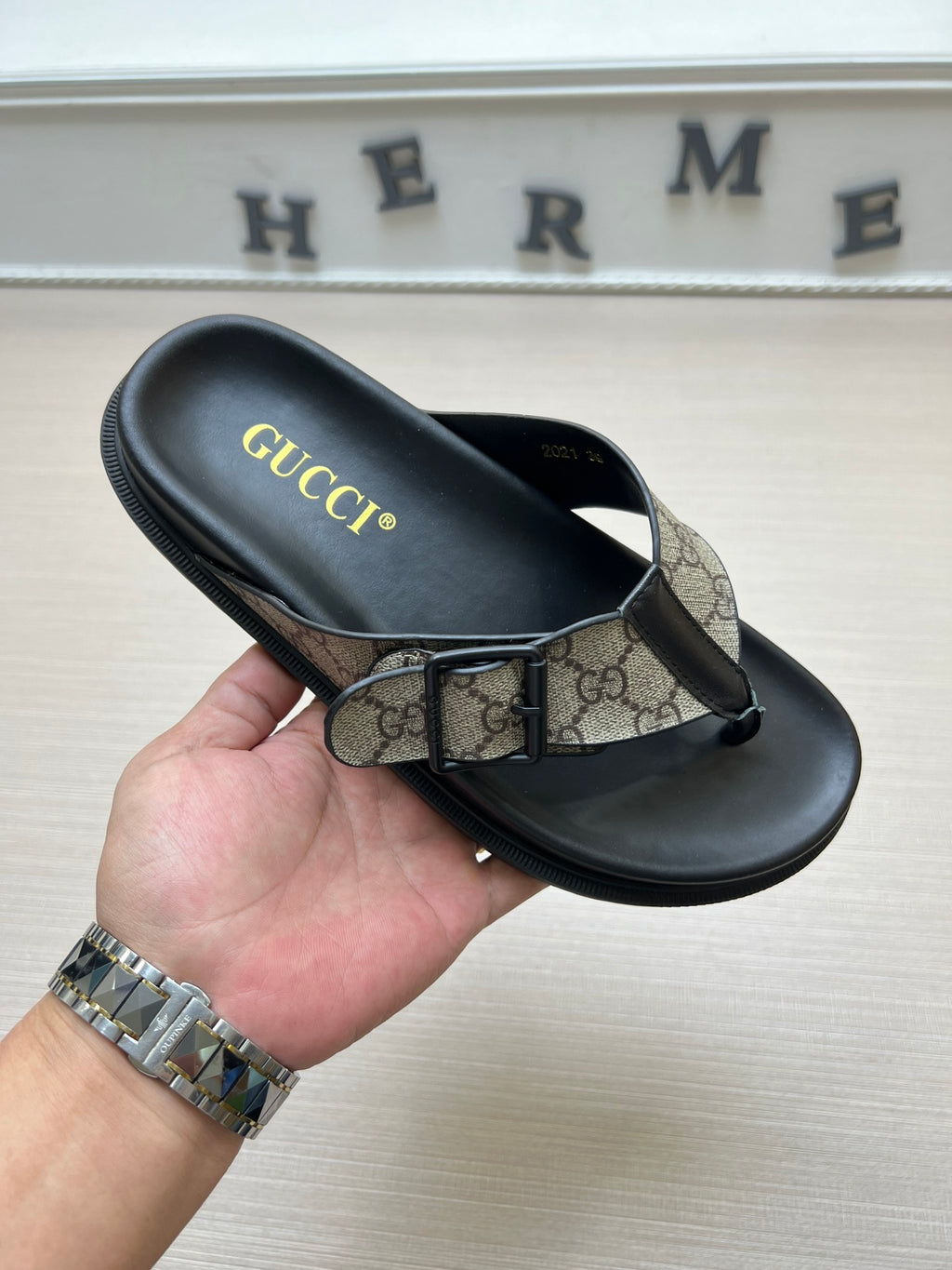 54B90Z Popular slippers