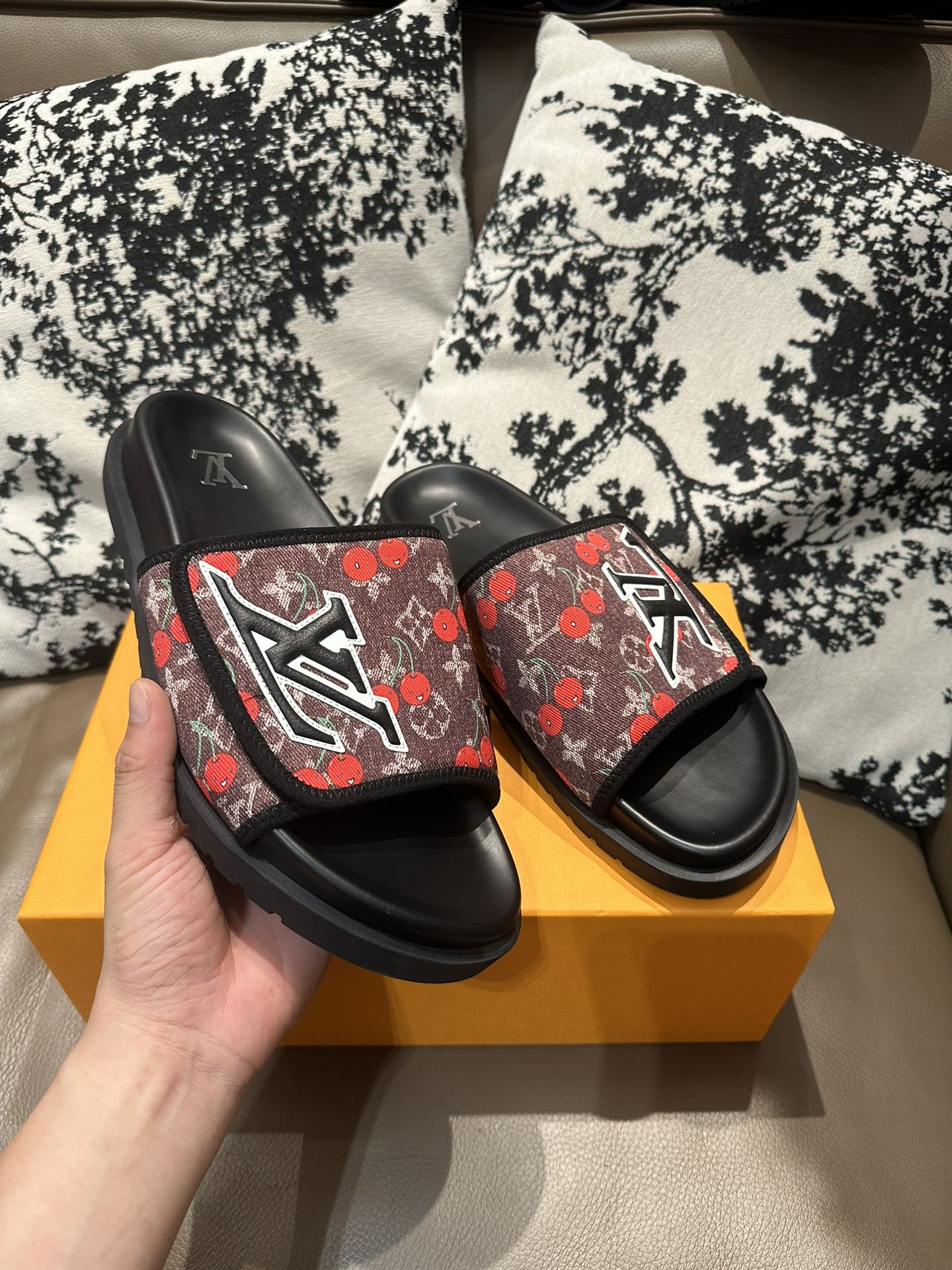 285ZE28Z  Popular leather Shoes