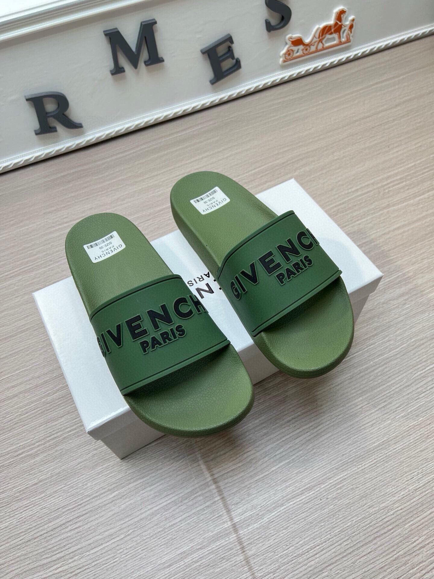 535ZGV263Z Popular Slippers