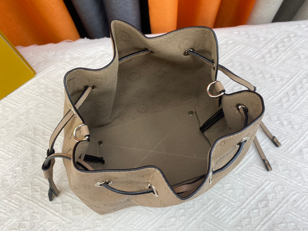 165NE98B Popular   leather bag