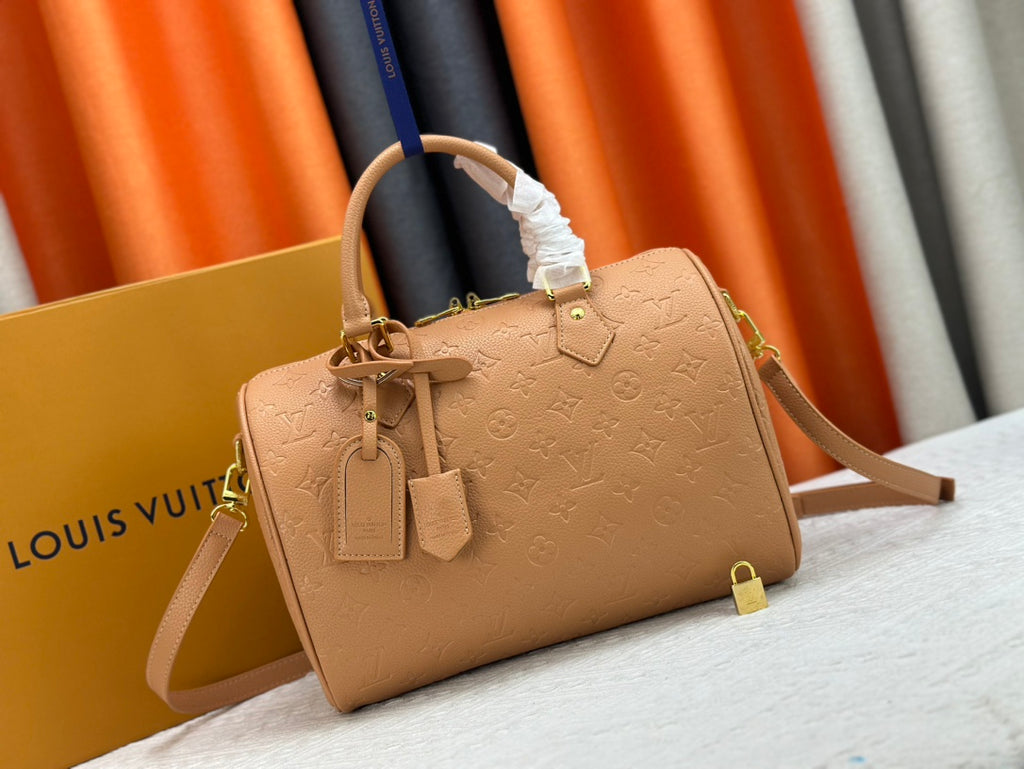 B1X56E29 Popular leather bag