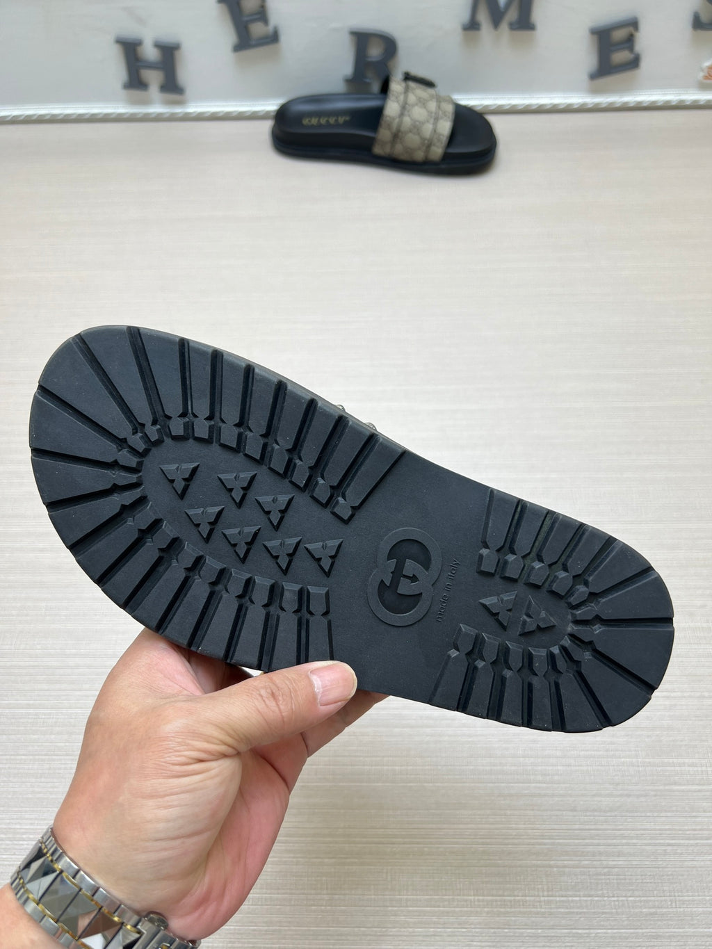 54B90Z Popular slippers