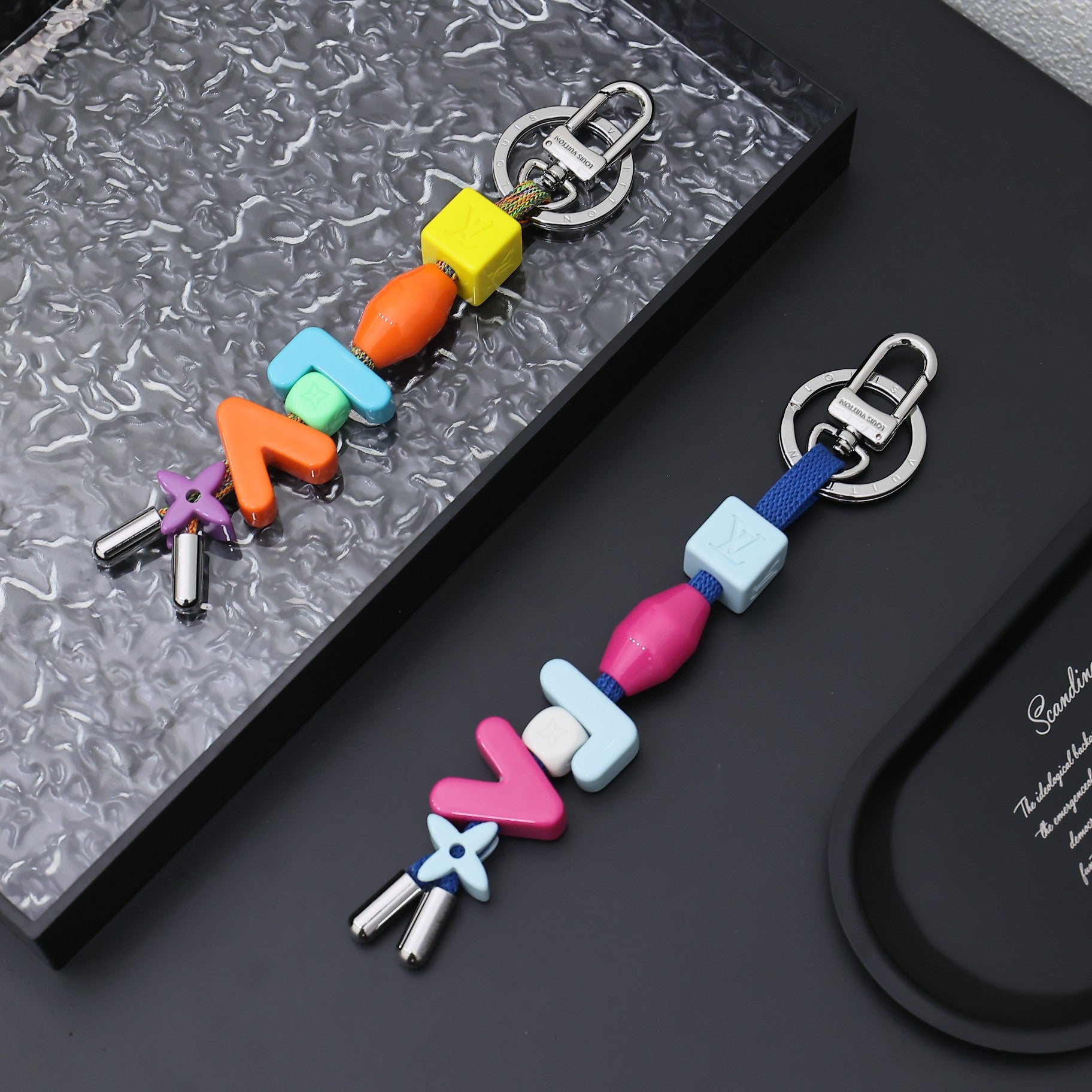 35QE30A Popular bag 's charms accessories
