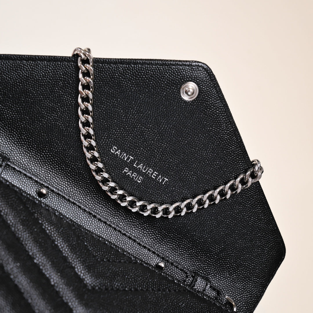 B1R56SL19 Popular leather bag