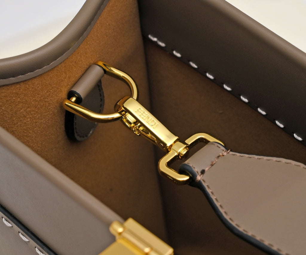 136PF104B Popular leather bag