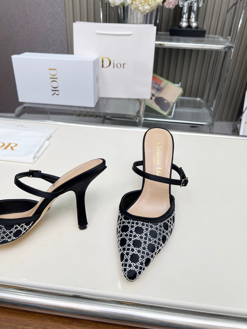 295QD117Z Popular high-quality leather  High heels