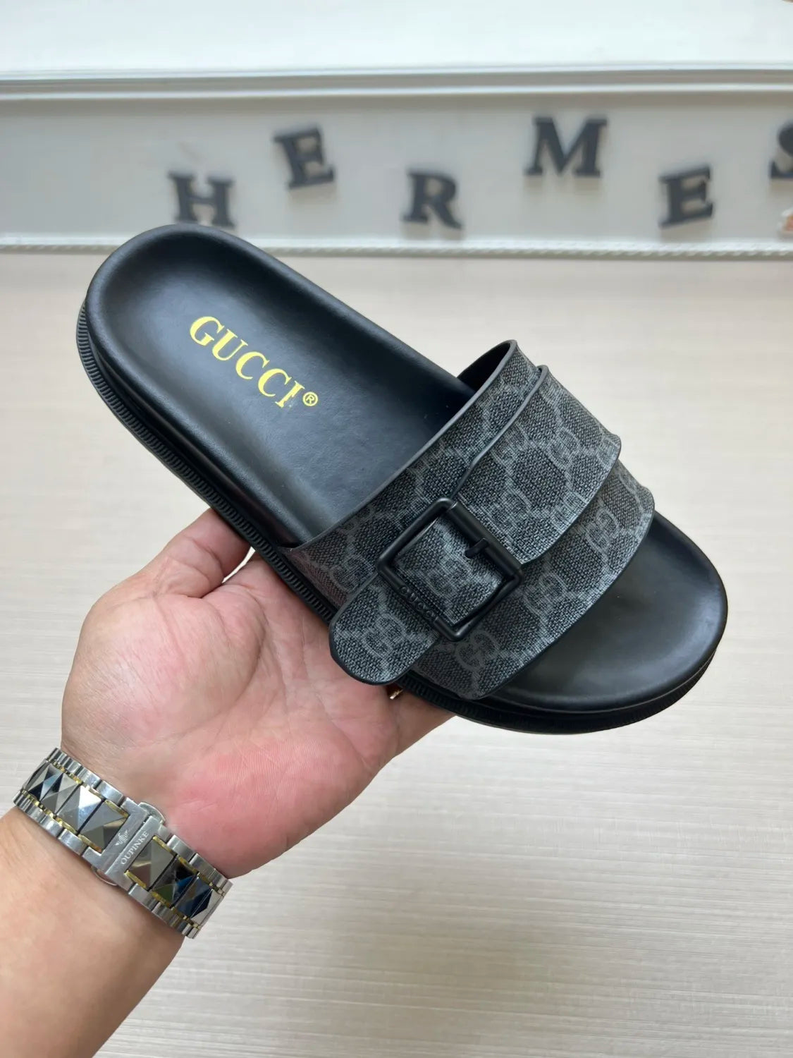 54B92Z Popular slippers