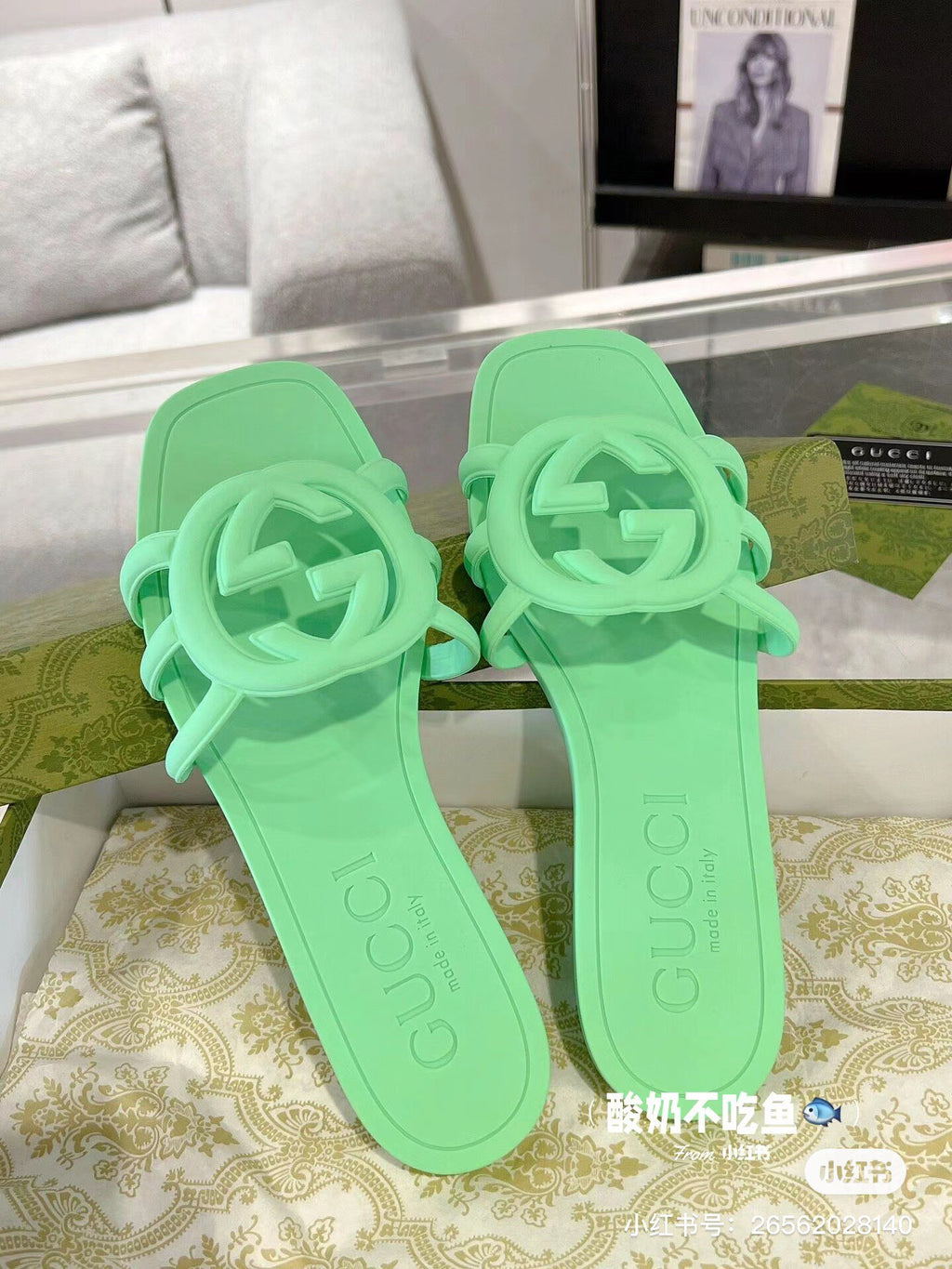 14B172Z Popular Slippers