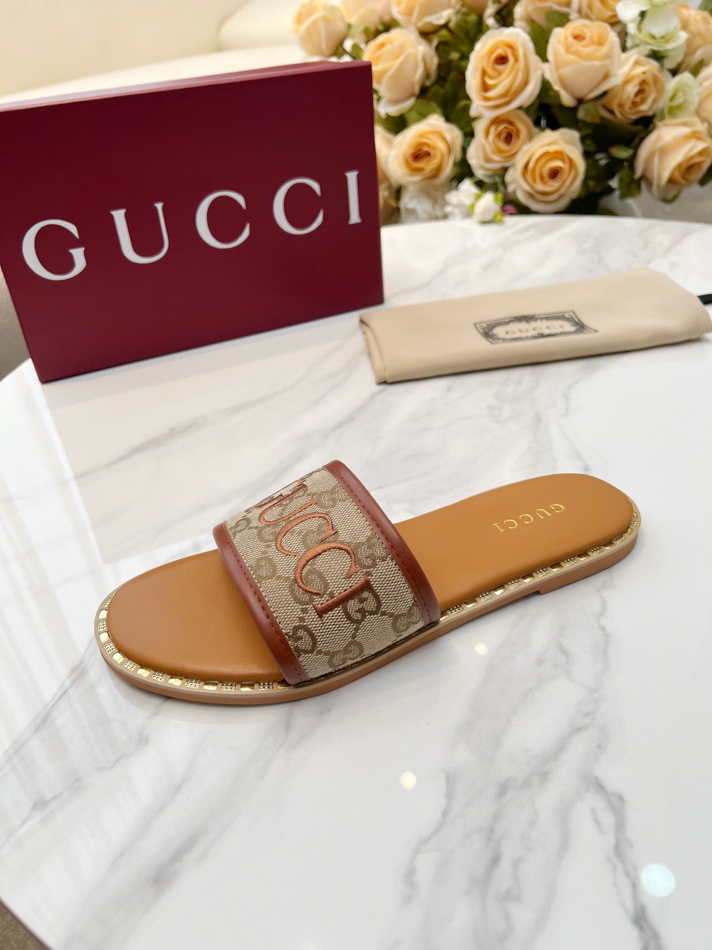 255QB29Z Popular Slippers