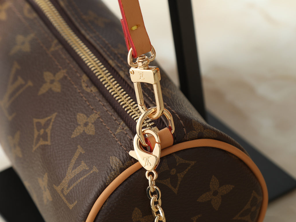 B1N56E21 Popular leather bag