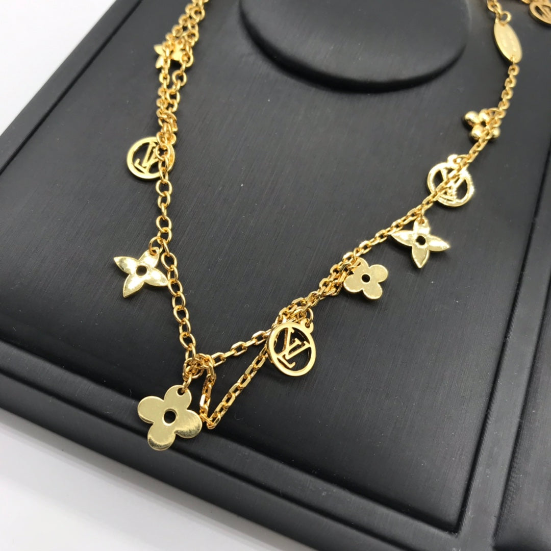 1XE599X  Popular   Earrings Bracelets Necklaces