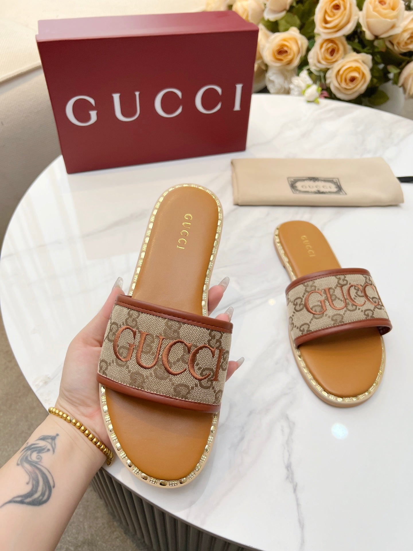 255QB29Z Popular Slippers