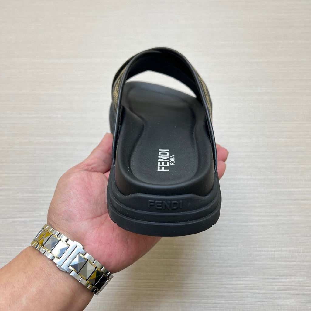 5LF224Z Popular Slippers
