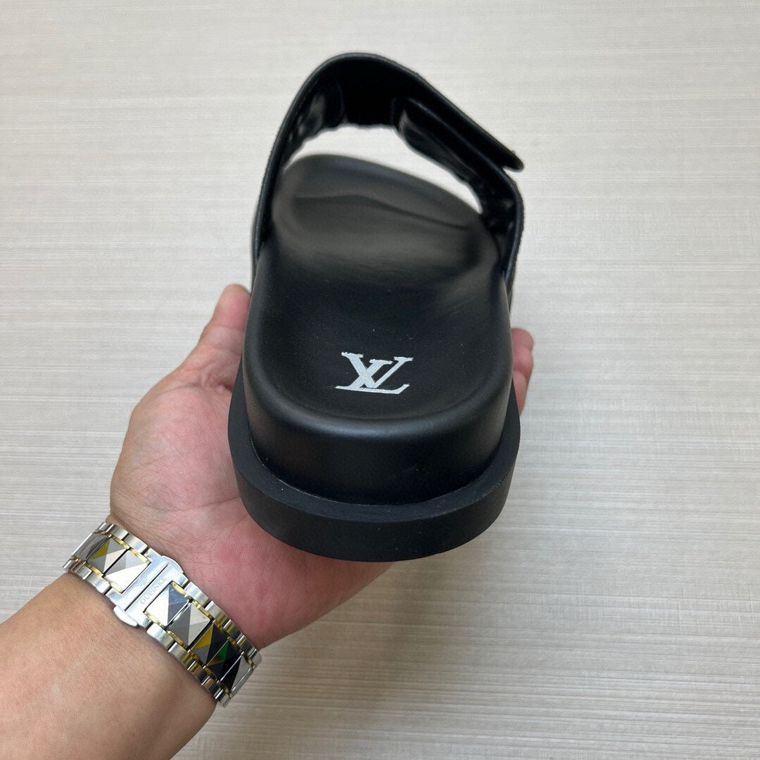 5WE245Z Popular Slippers