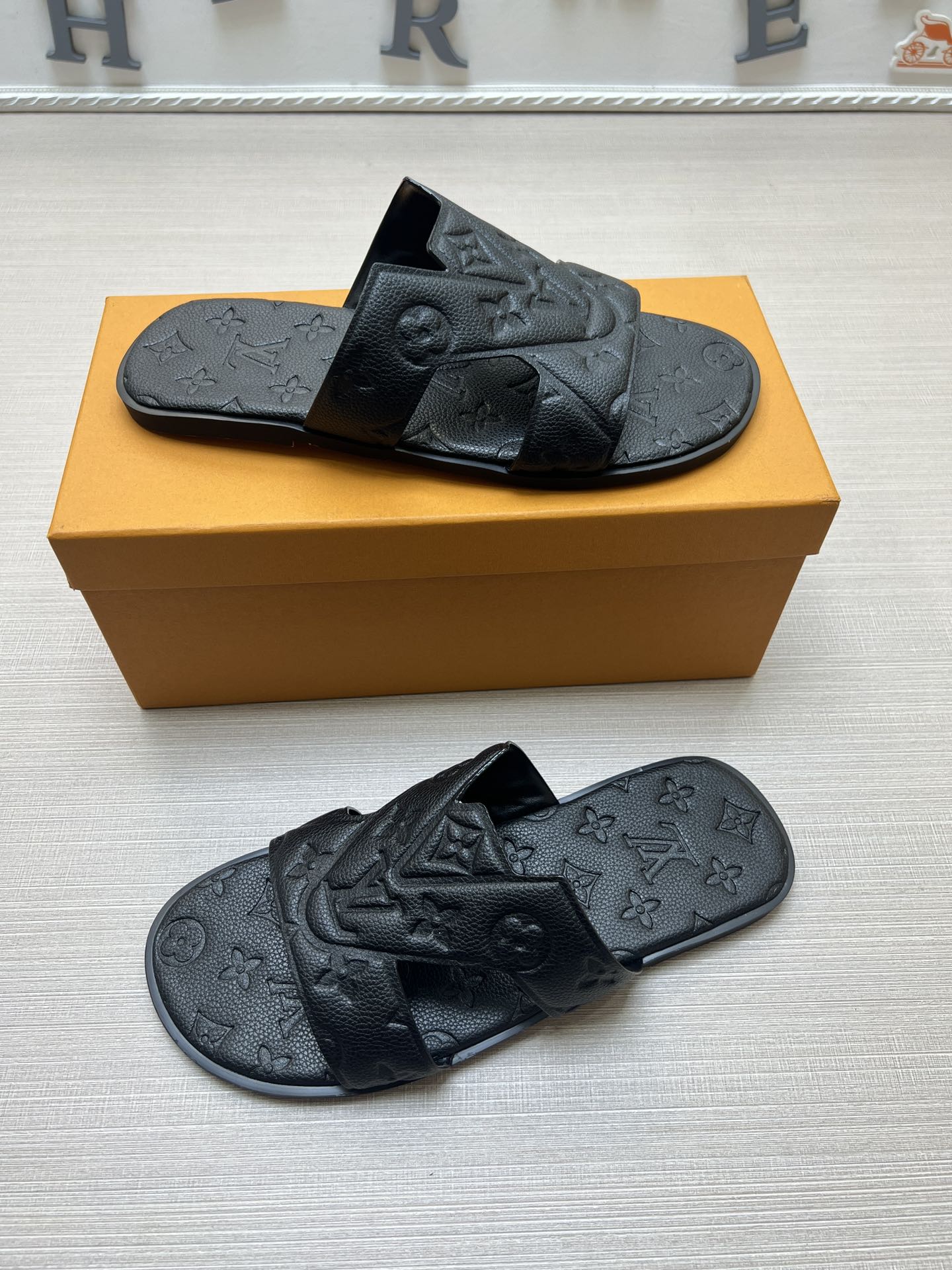 54E34Z Popular slippers