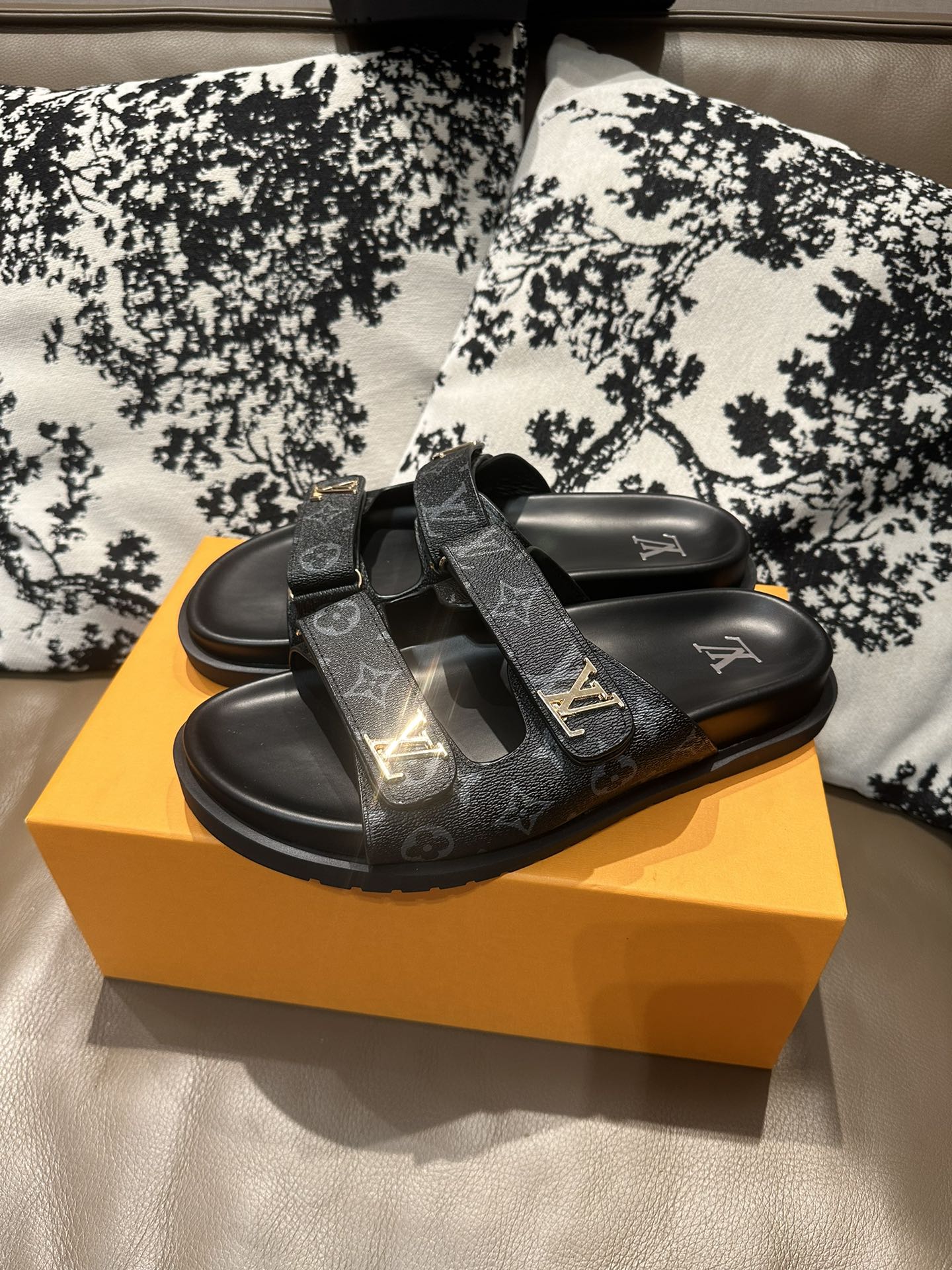 285ZE29Z  Popular leather Shoes