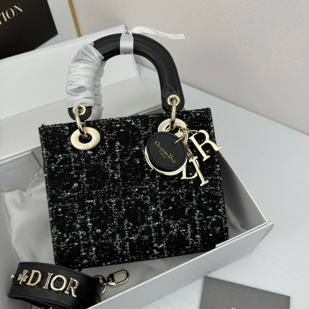 136ND25B Popular  Purse bag