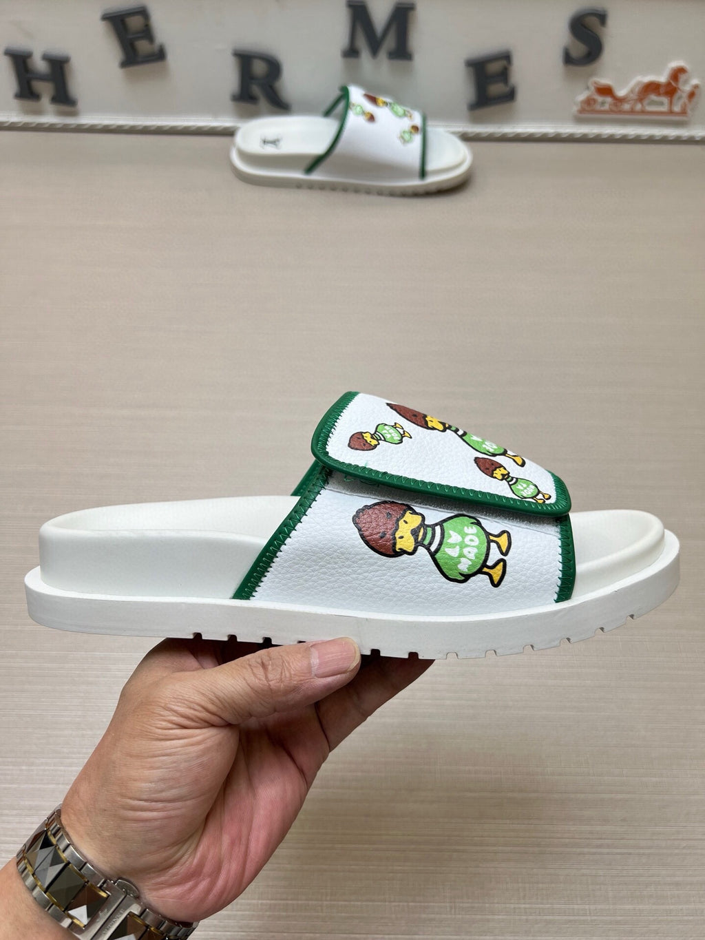 5WE248Z Popular Slippers
