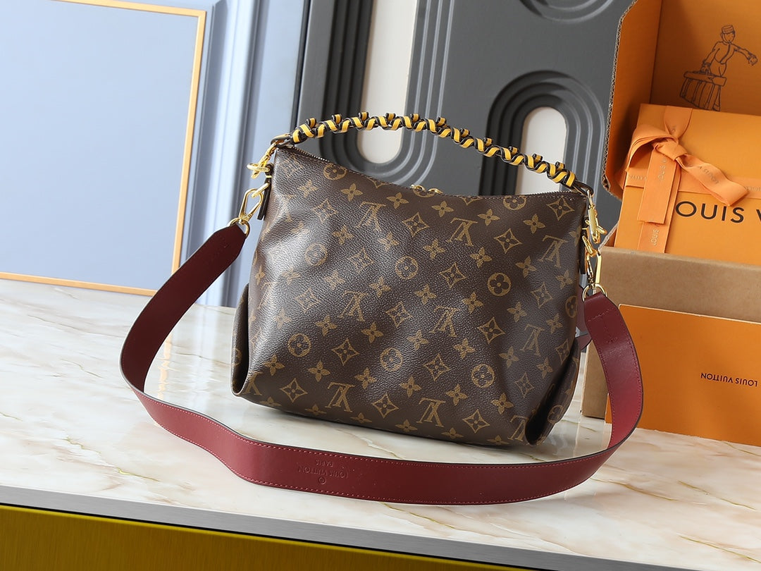 146PE79B Popular leather bag