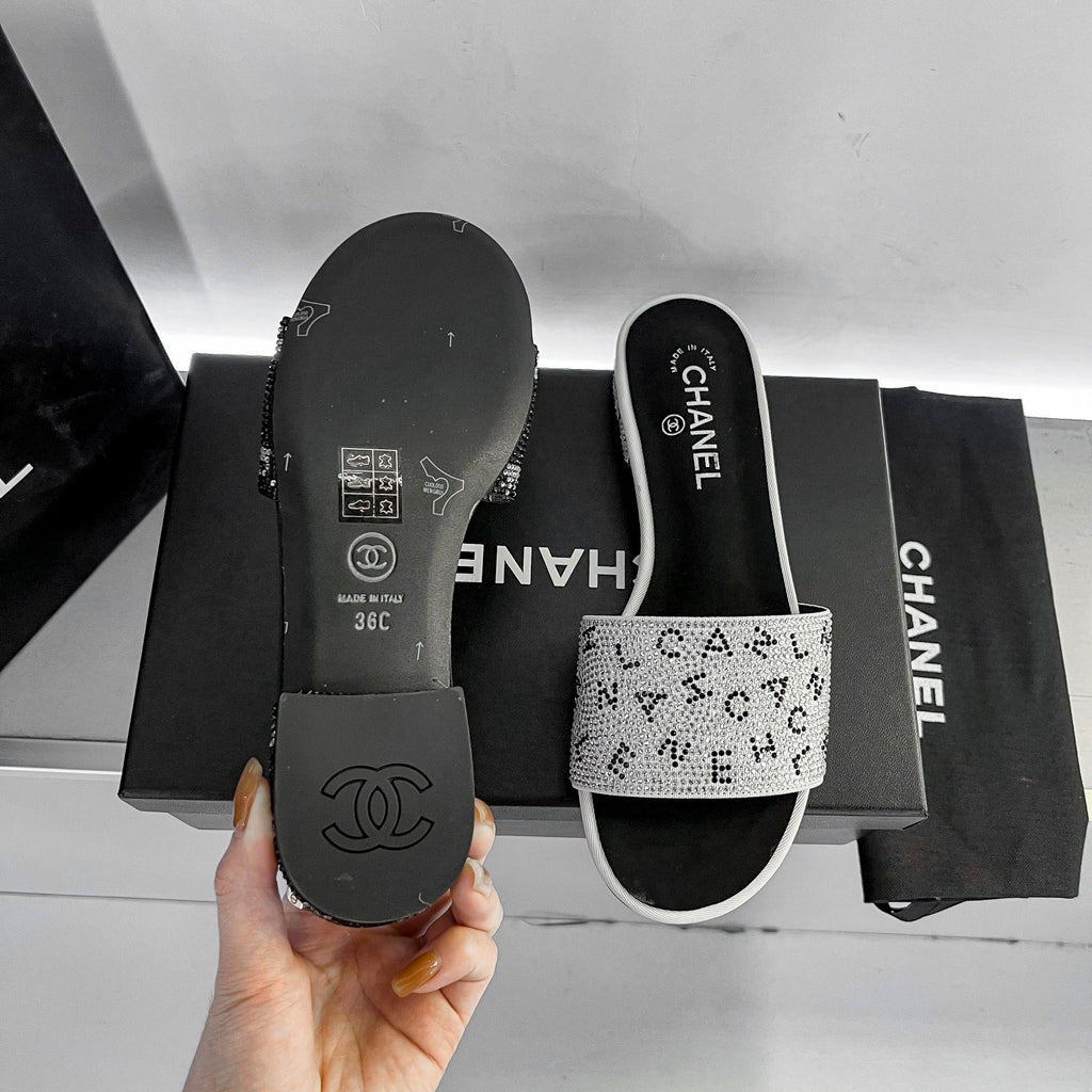 14C57Z Popular sandals