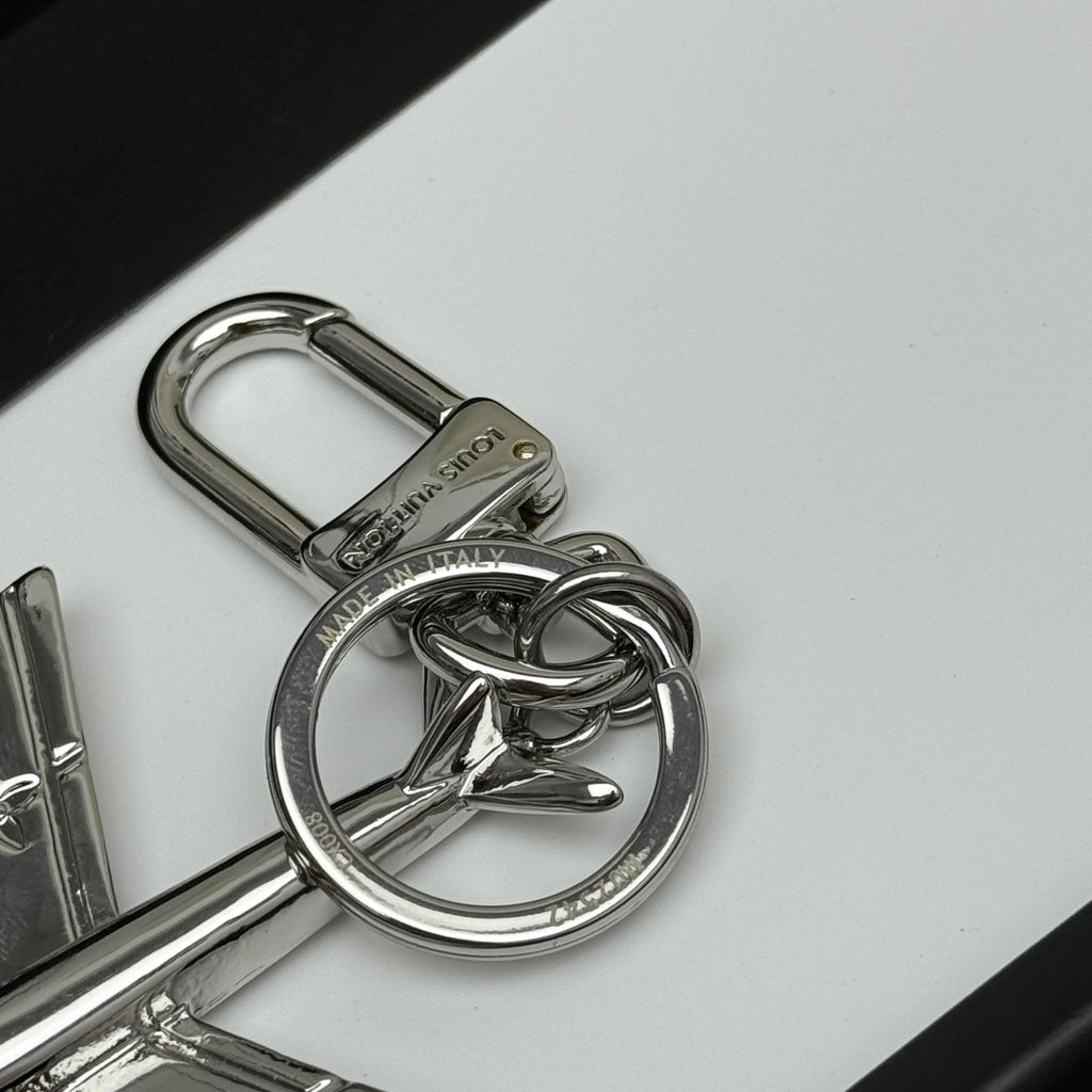 35ZE41A Popular bag 's charms accessories