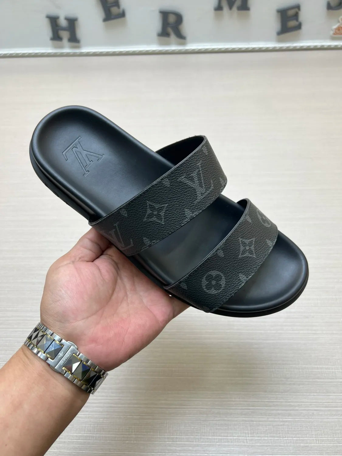 54E56Z Popular slippers