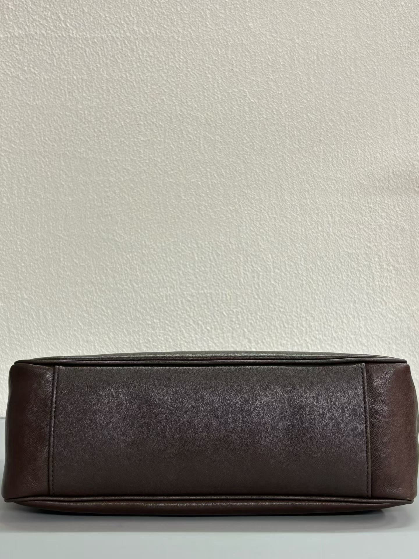 B1P46J143 Popular leather bags