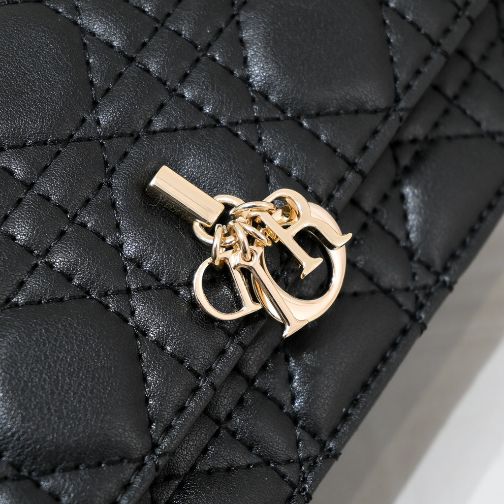 136ND28B Popular leather bag
