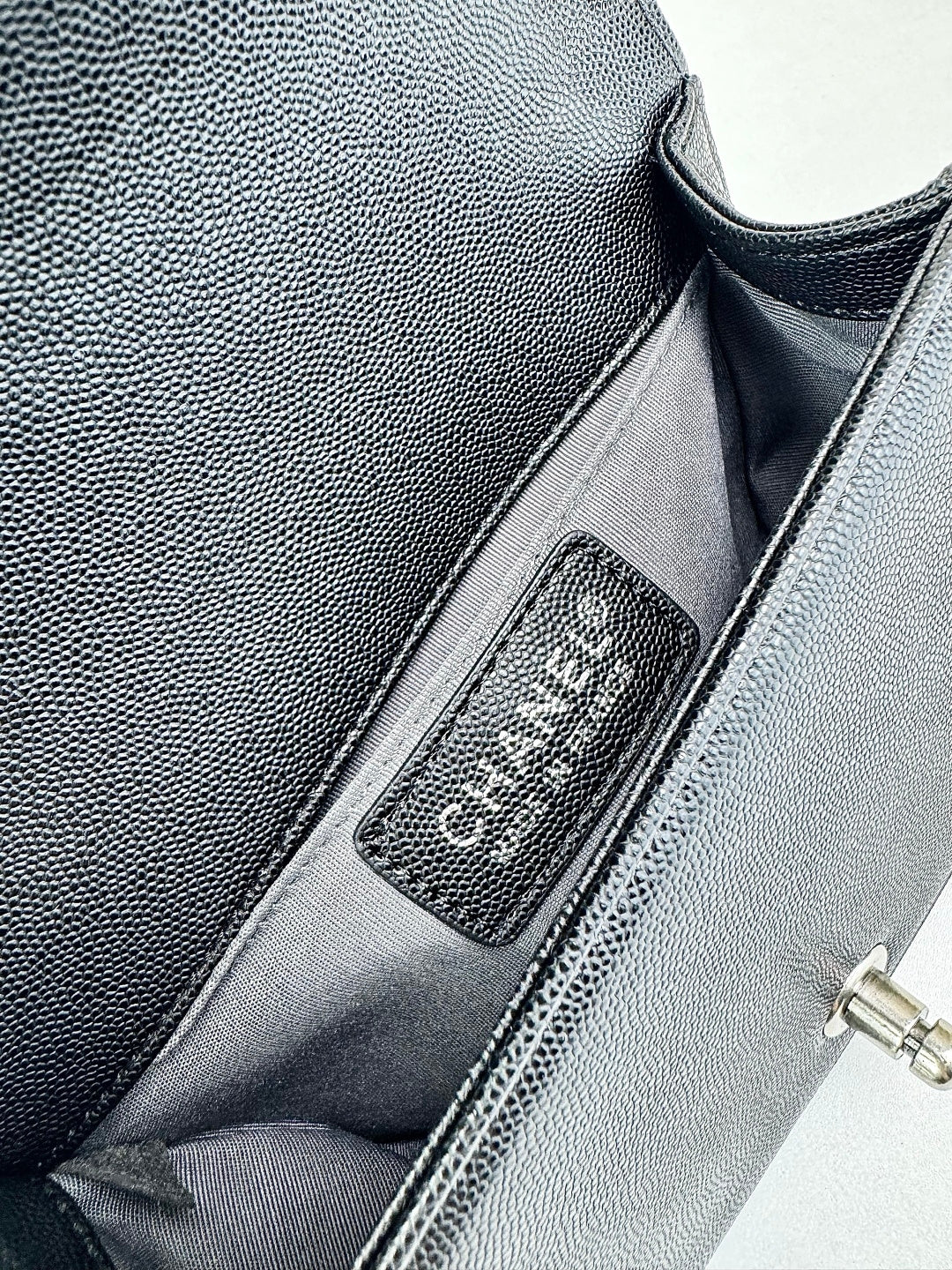 136PC17B Popular Caviar leather bag