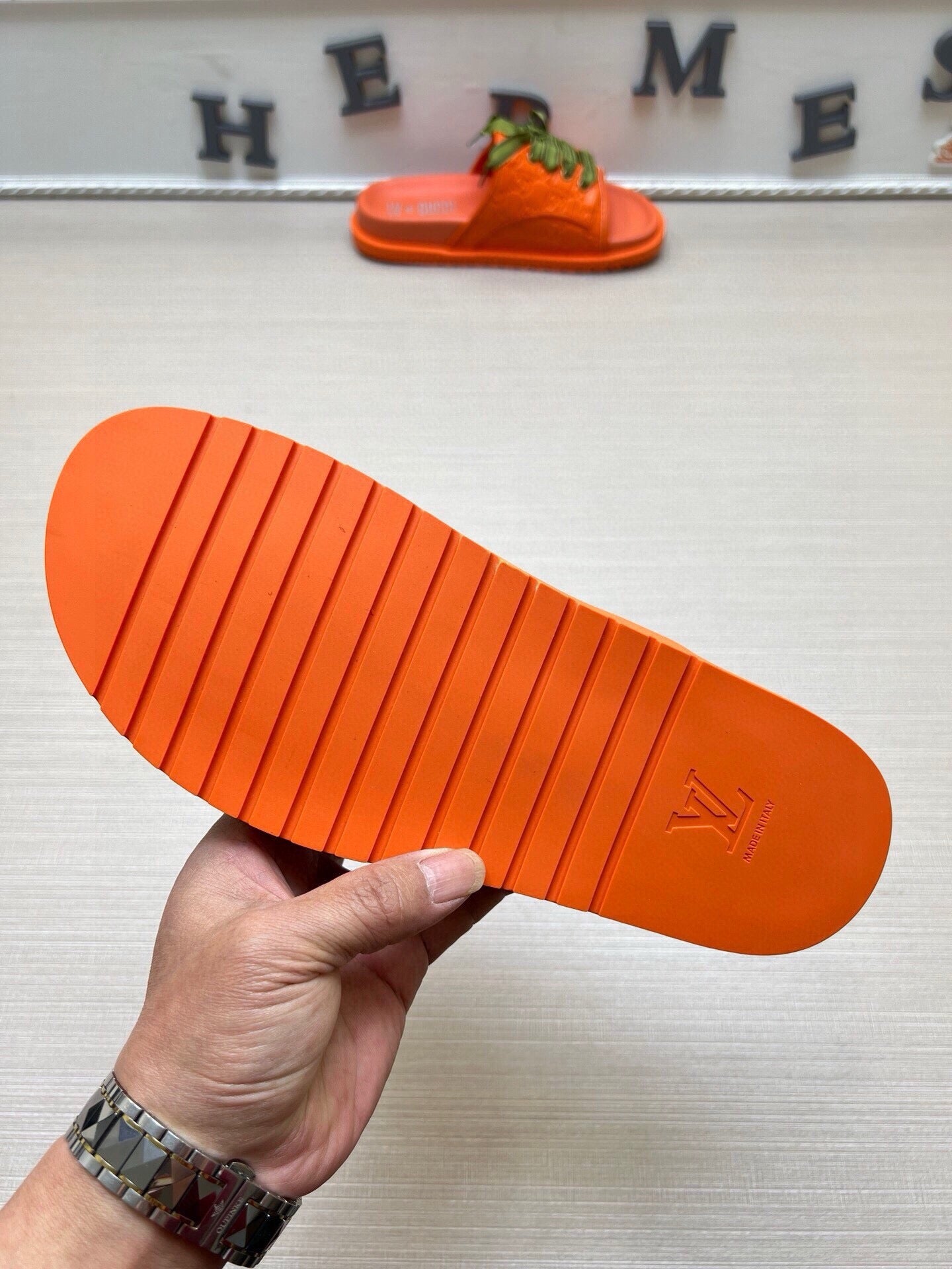5WB242Z Popular Slippers