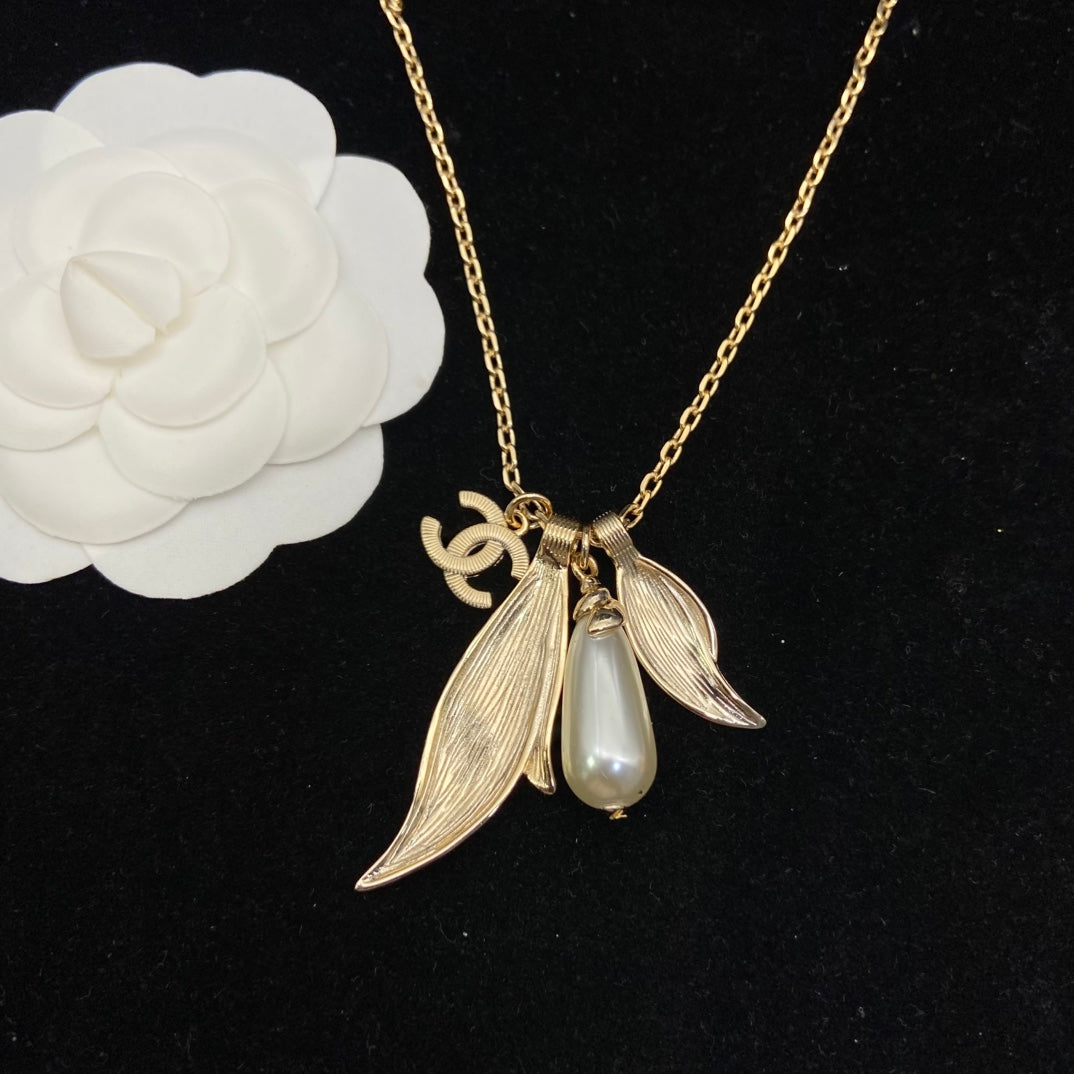 55QC240X Popular Necklace