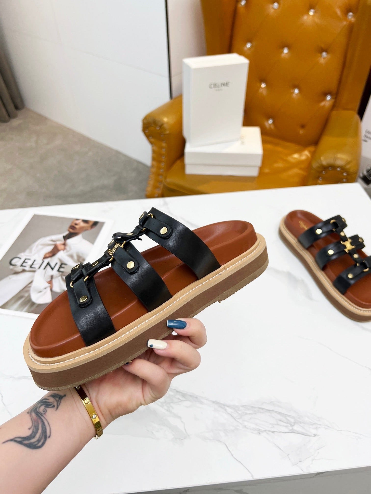 245RN1Z Popular leather shoes 