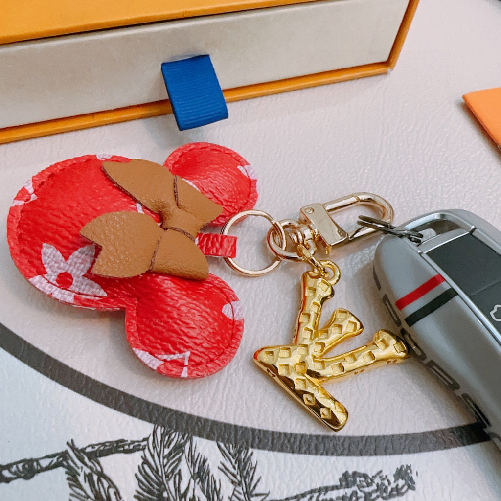 35ZE65A Popular bag 's charms accessories