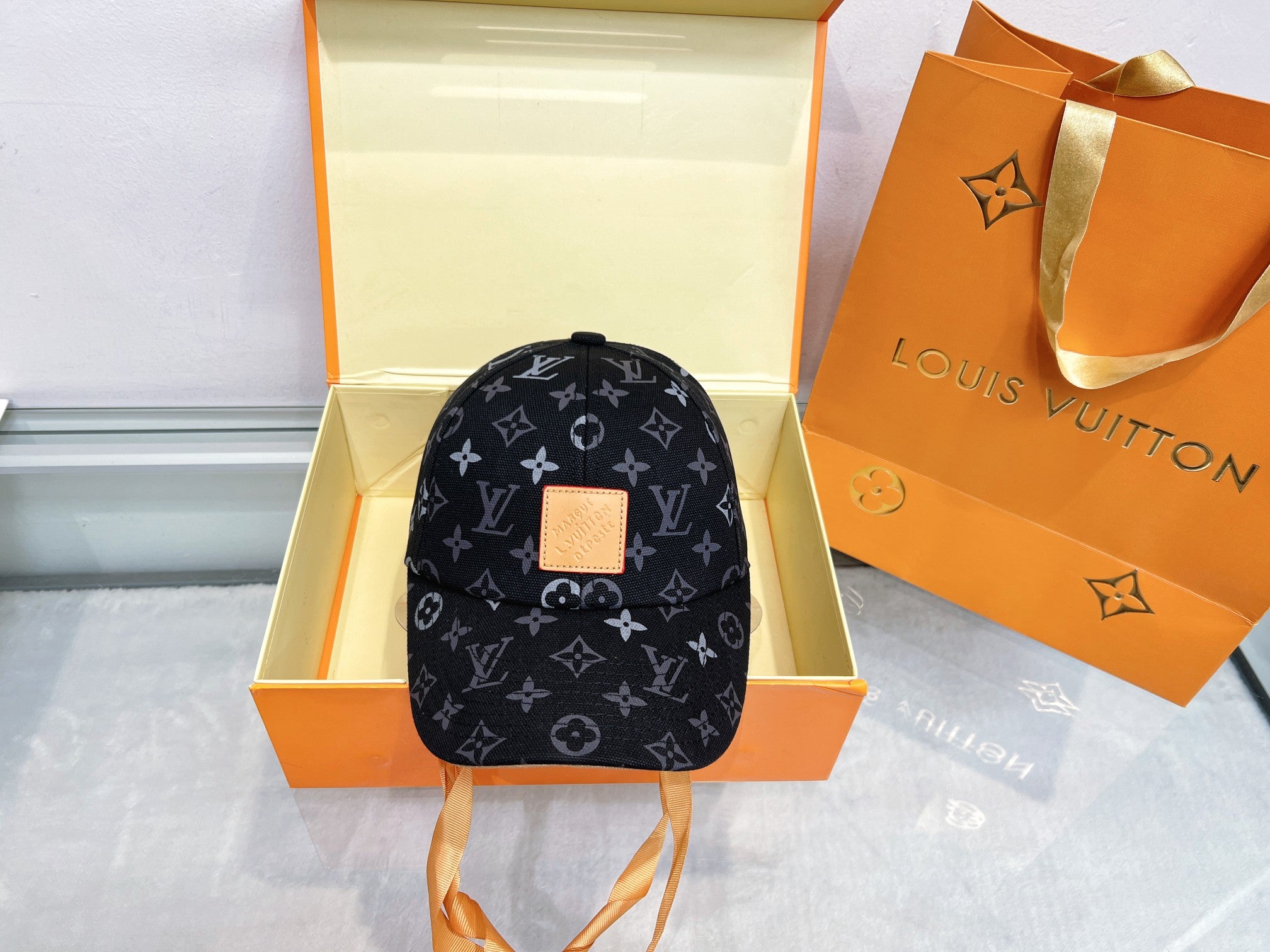 16XE20M Popular hats