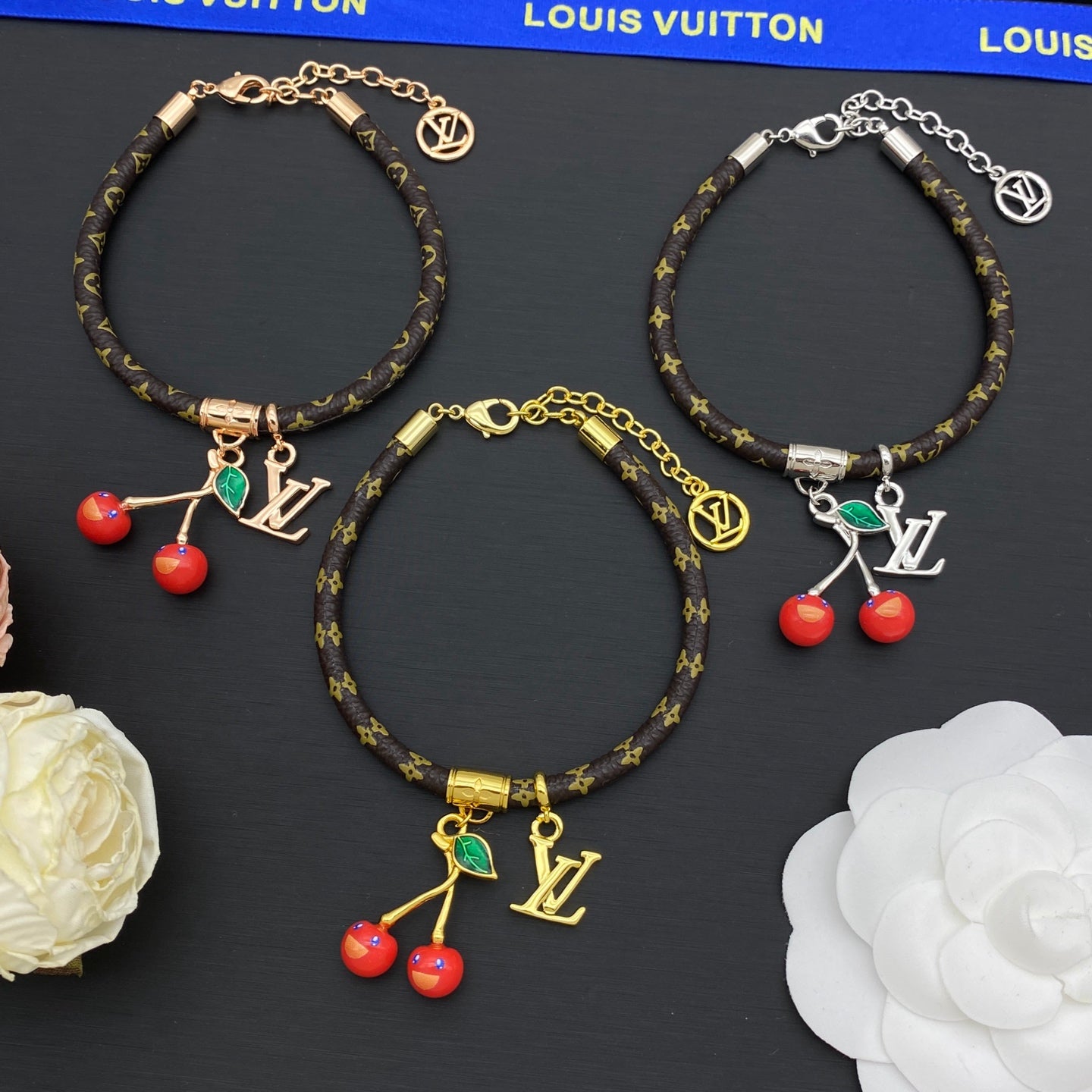 136NE82X Popular  Bracelets