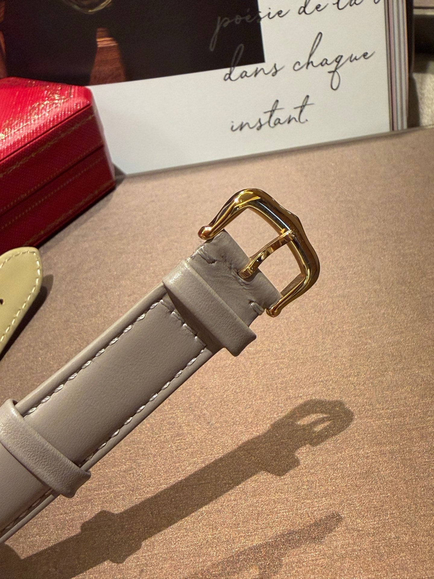 L1R36K104 Popular Watches (The total length of the watch is 23.5cm)