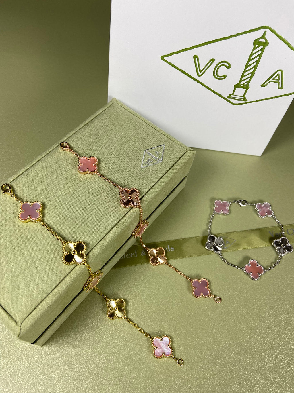 5XVA181K  Popular bracelets  5 flowers normal size1.5cm flower