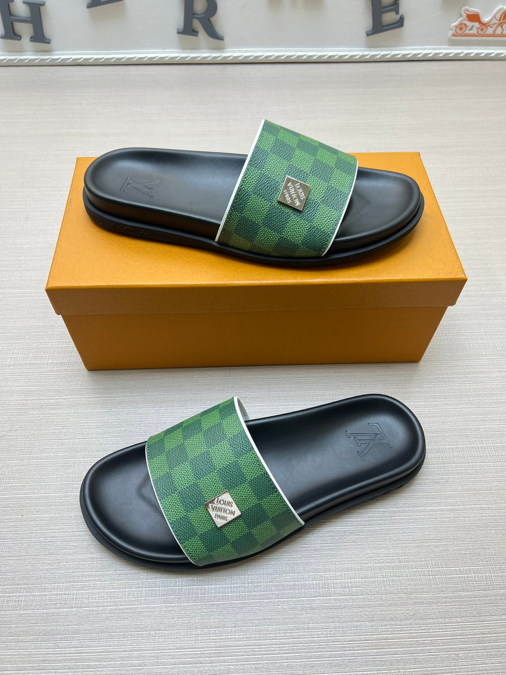 54E69Z Popular slippers