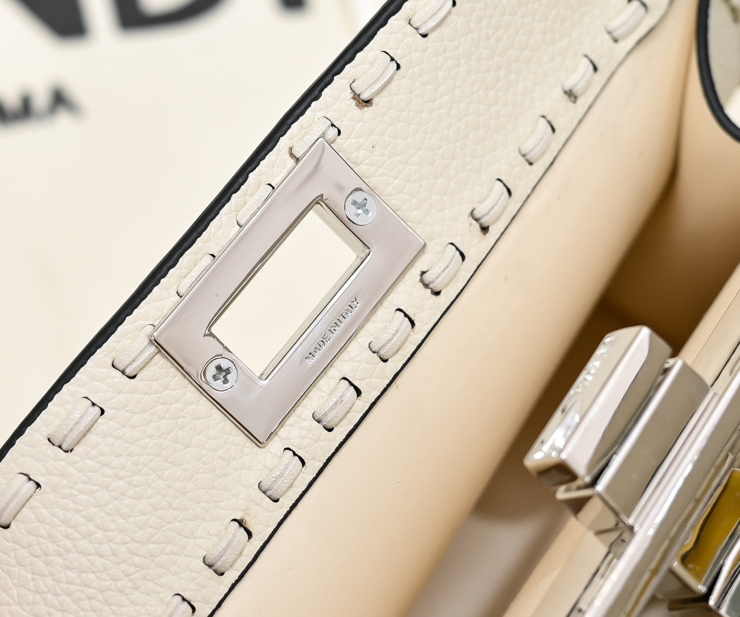 15RF137B Popular leather bag