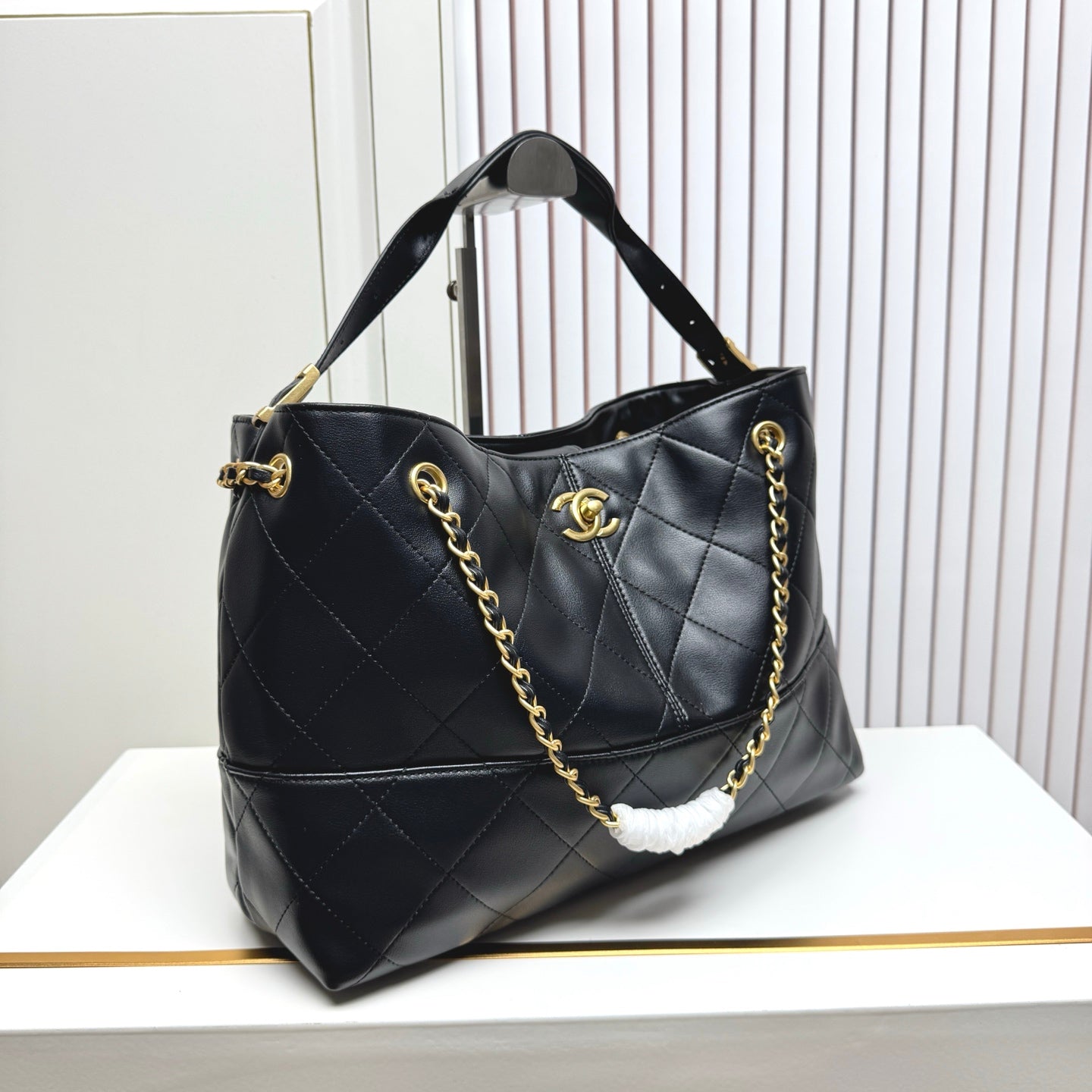 146PC18B Popular leather bag