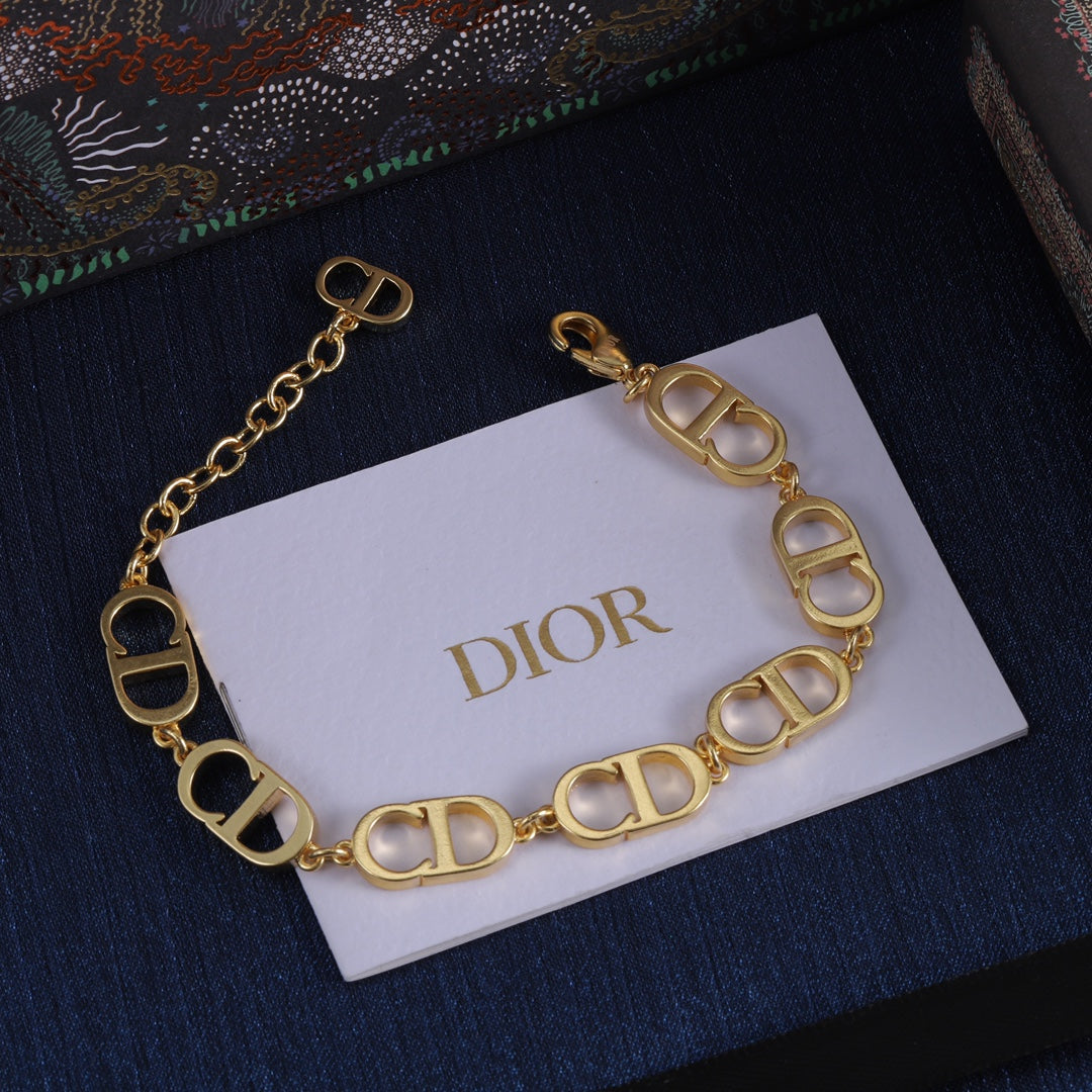 136ND40K Popular   Bracelets
