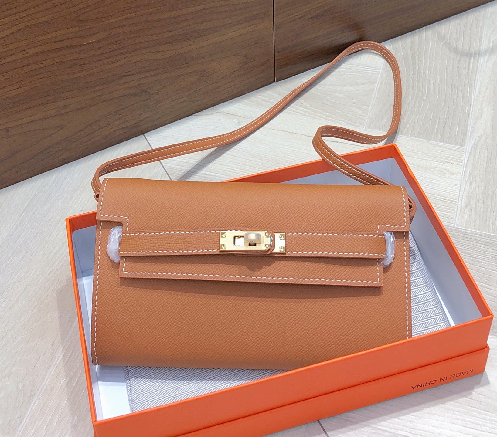 B1X66H11 Popular high-quality leather bag