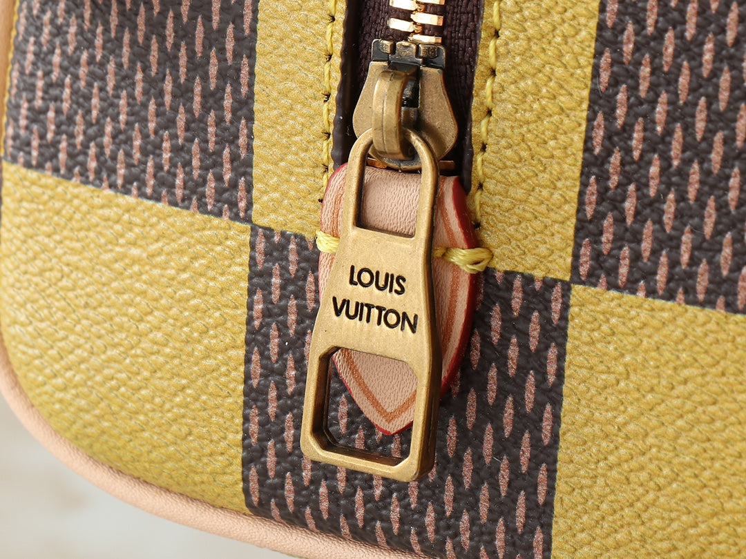 15RE69B  Popular   leather bag