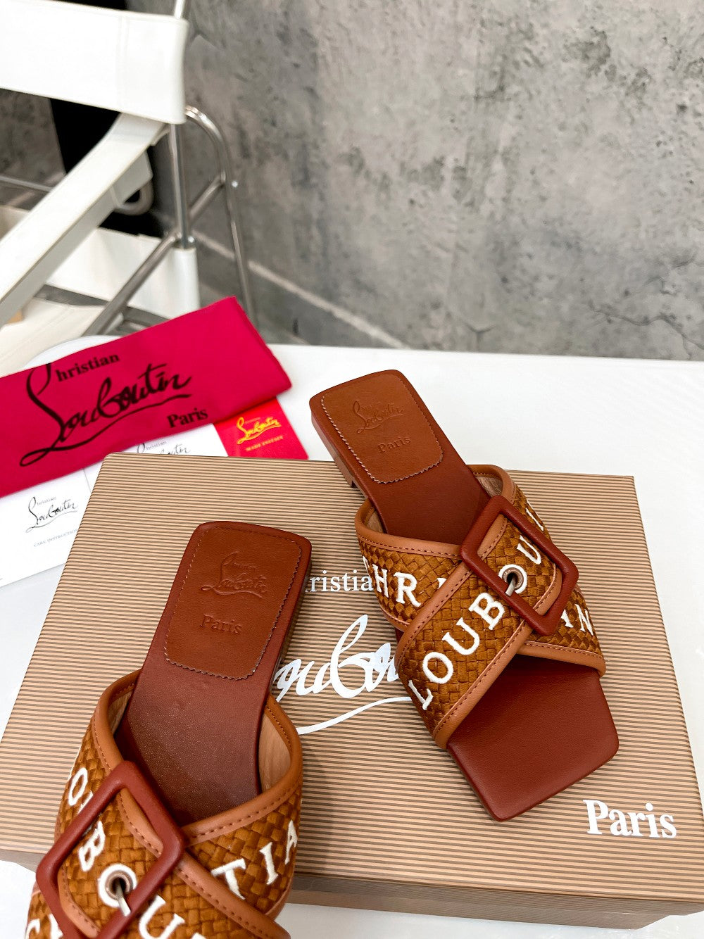 J4A43Z Popular leather Slippers