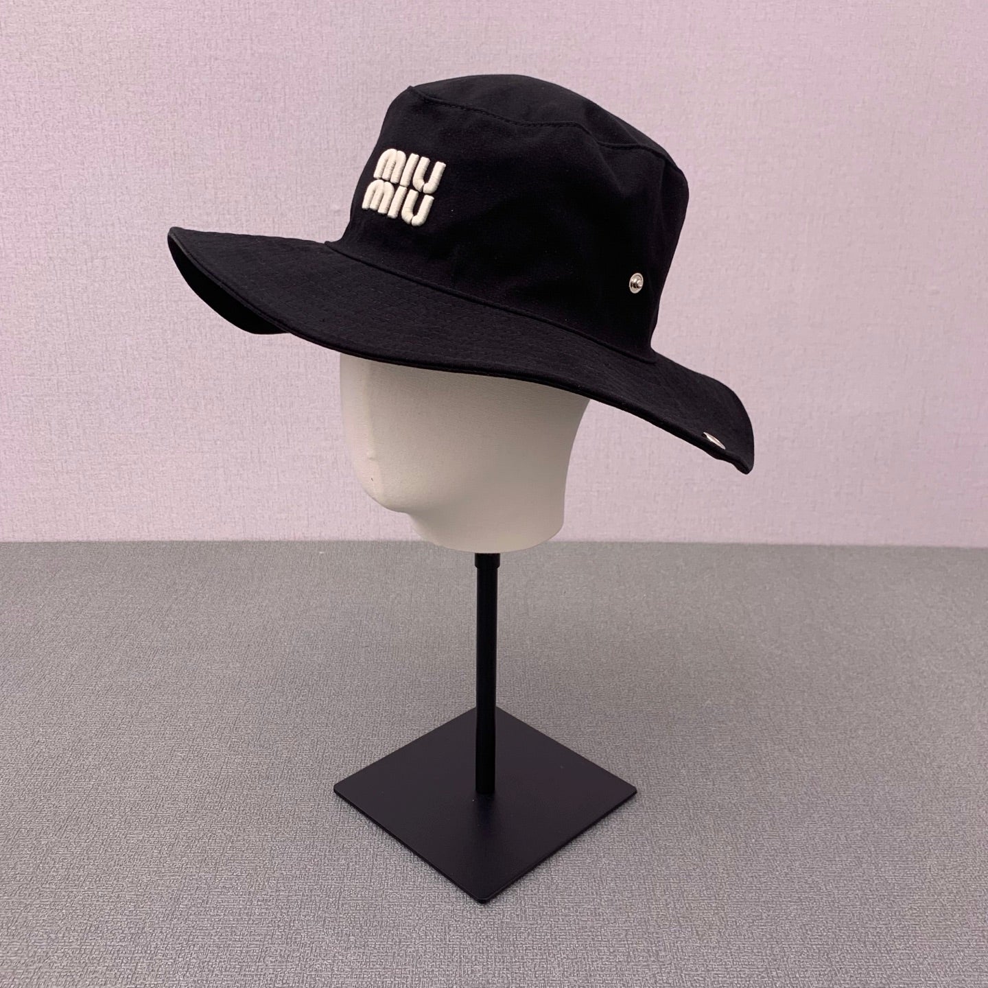 145ZA560M Popular hats