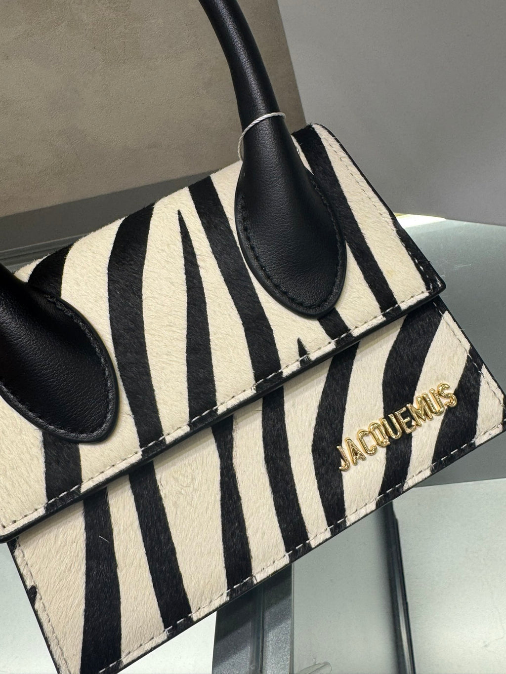 B1P46A141 Popular leather bags