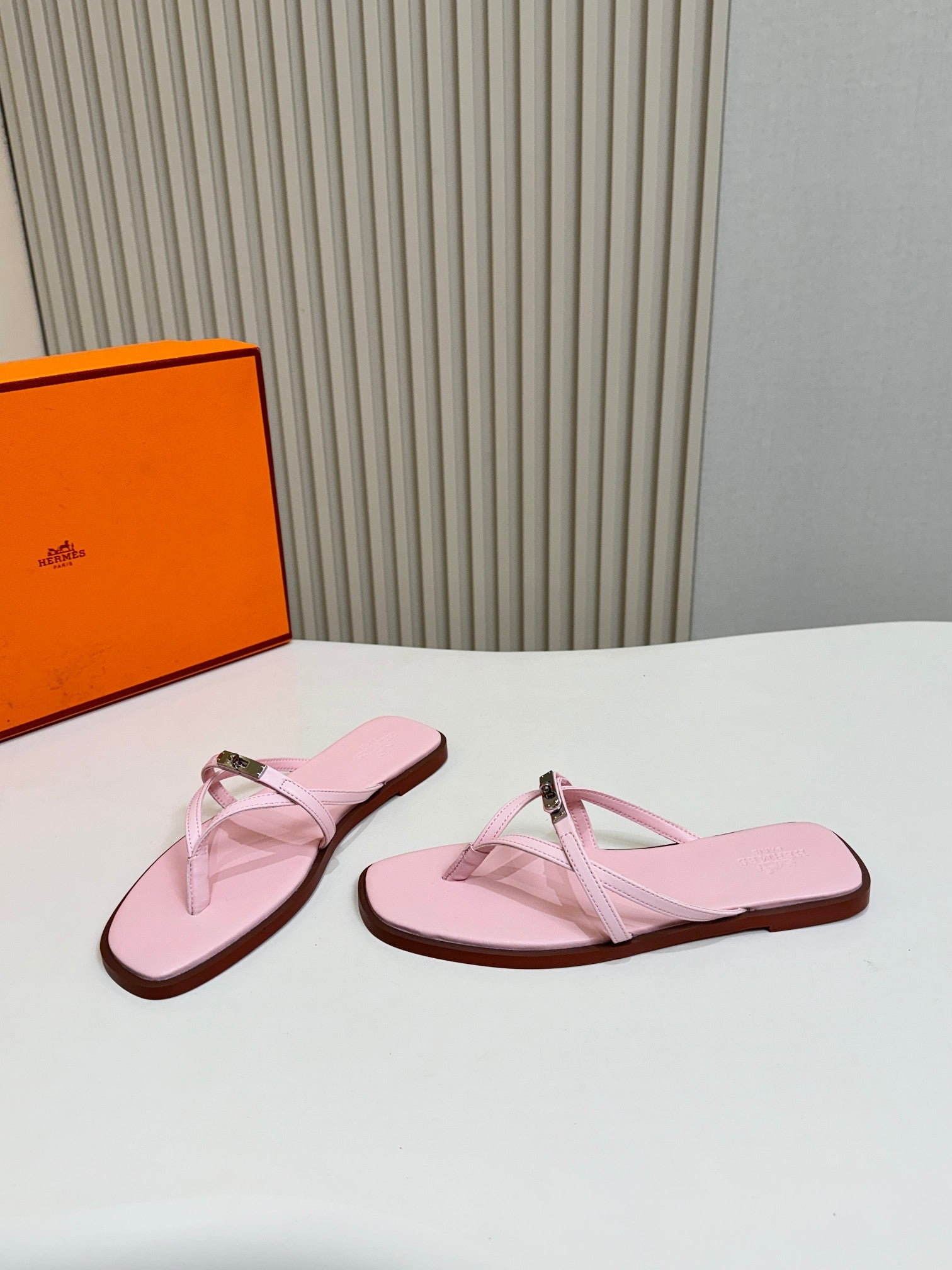 Z2X66H7 Popular high-quality leather Shoes