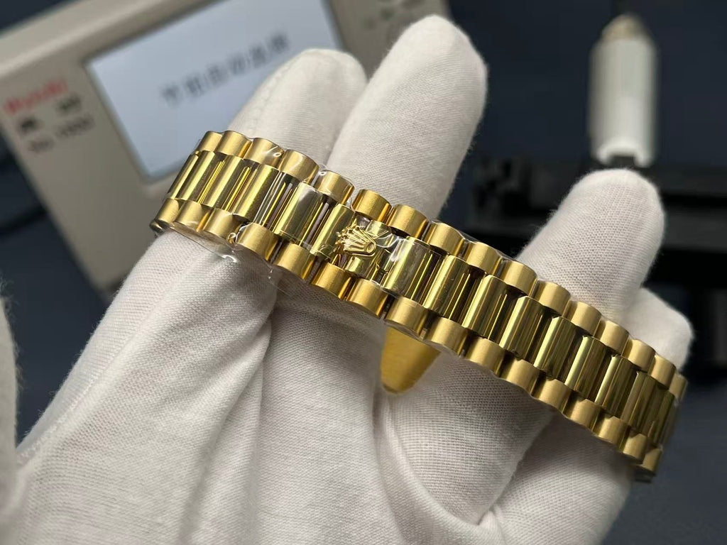 136RL12L Popular Watches