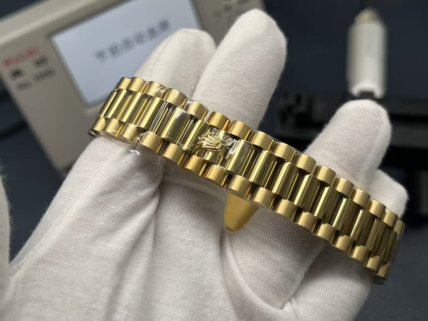 136RL12L Popular Watches